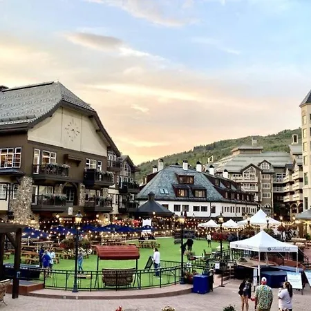 Platinum-Rated 2 Bedroom Ski In, Ski Out Condo In Bc Village